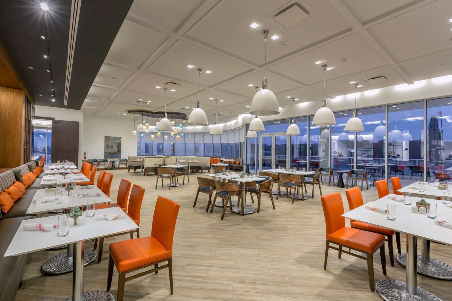 The Summit Hotel Cincinnati Exterior photo